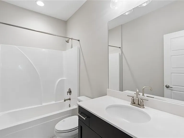 1821 Sanford Dr NW — Photo 37