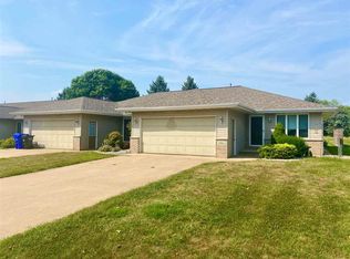 1506 W Weiland Ln, Appleton, WI 54914