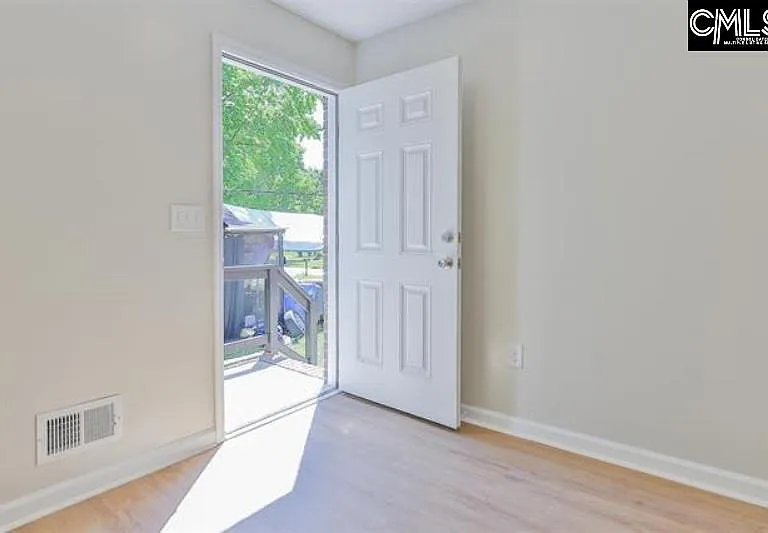 2129 Apple Valley Rd #B — Photo 5