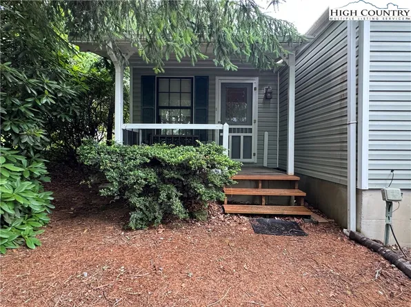 58 Hickory Lane, Newland, NC 28657