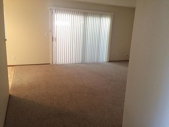 3rd image of 121 Flynn Ave APT A