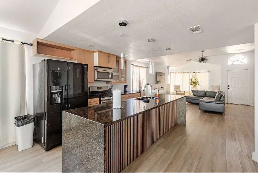 4517 Blue Royal Dr — Photo 3
