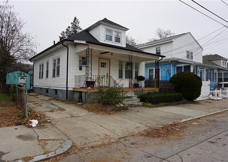 2nd image of 14 Berlin St
