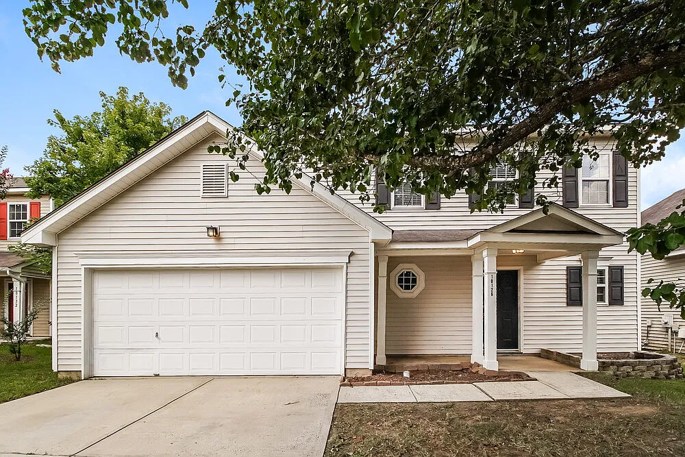 3 bed, 2.5 bath, 1638 sqft, $1,960 — Photo 1