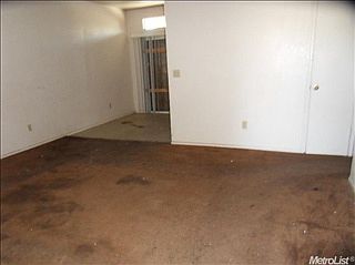 4th image of 2339 Long Island Dr