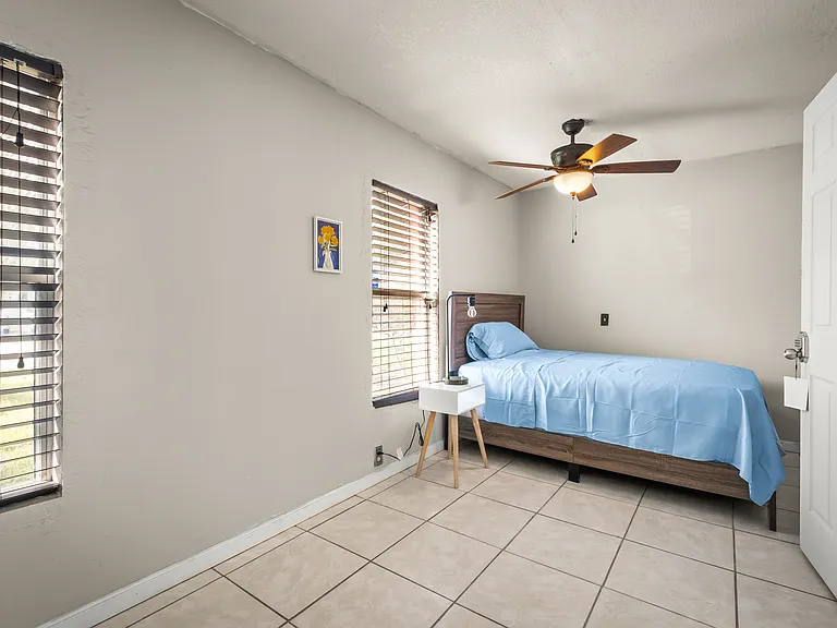 3417 Kingston St #1 — Photo 4