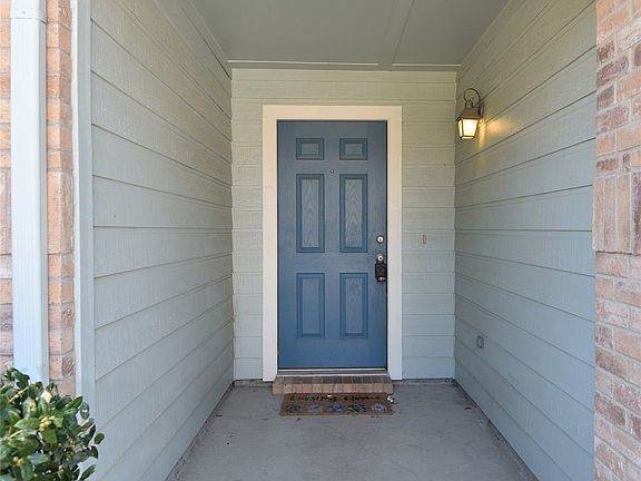 2nd image of 9417 Pastime Ct