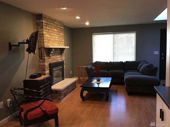 4th image of 8611 35th Ct SE