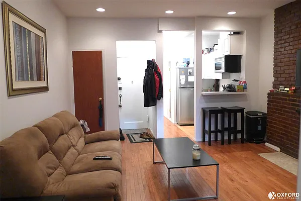 Rented by Oxford Property Group | media 27