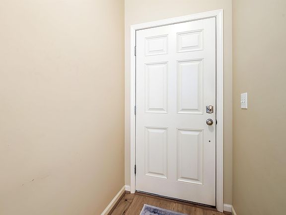 4th image of 2315 Crowns Ln