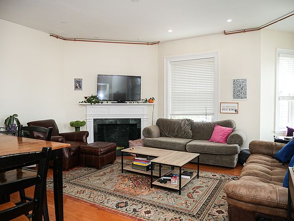 3rd image of 25 Garrison Rd APT 2