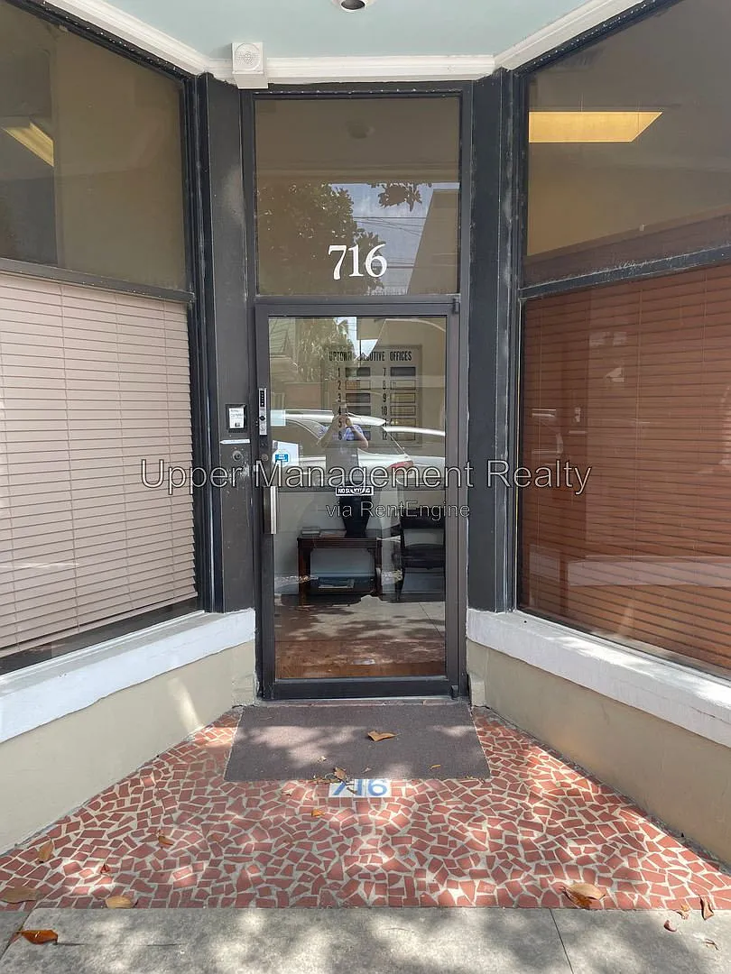Studio, 1.0 bath, 70 sqft, $700 — Photo 1