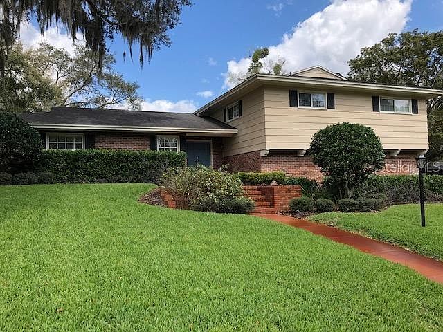 1st image of 102 Highland Ct