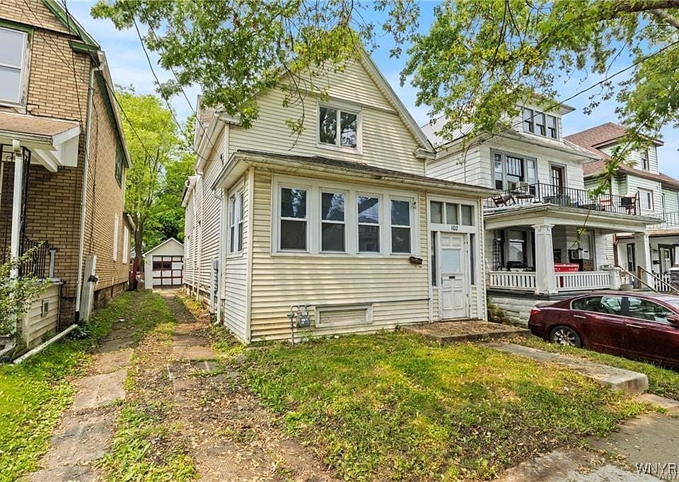 1st image of 102 Briscoe Ave