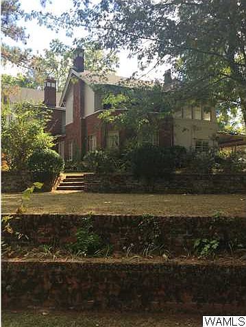 1st image of 19 Pinehurst Dr