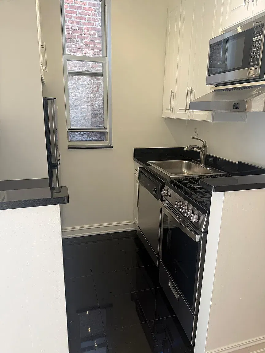 171 East 83rd Street — Photo 1