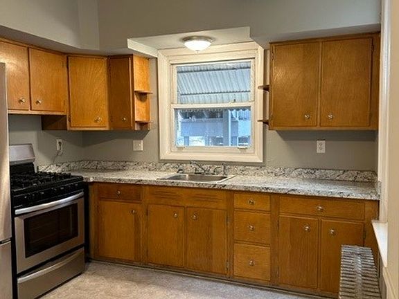 5th image of 1412 Green St APT 1