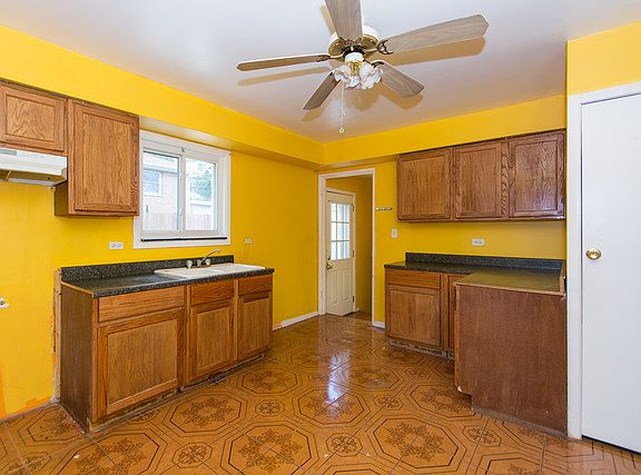 5th image of 508 E Stimmel St
