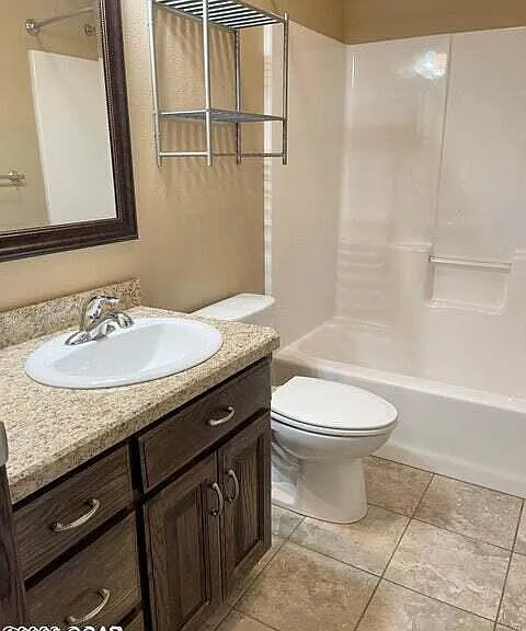 2830 S Pearl Ave — Photo 7