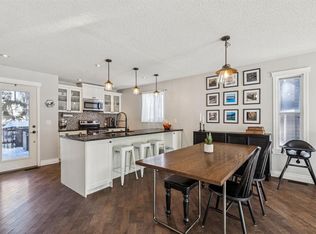 79 S Riverglen Way SE, Calgary, AB T2C 3H9