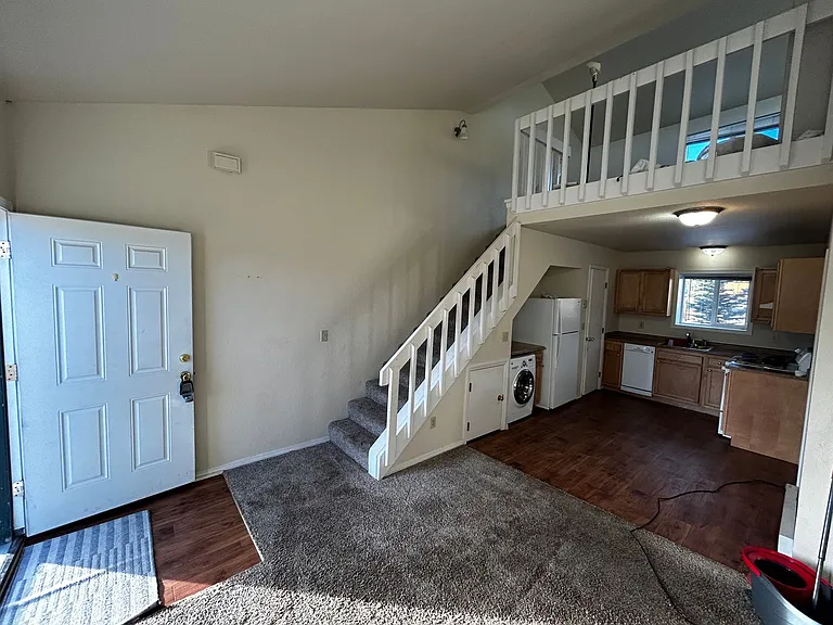 640 Forest Edge Rd — Photo 6