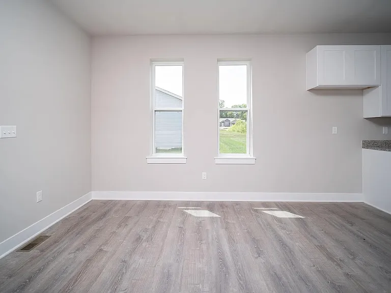 827 Kenai Ct — Photo 10