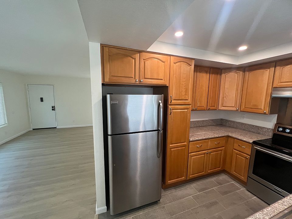 1st image of 4029 Chamoune Ave APT 4
