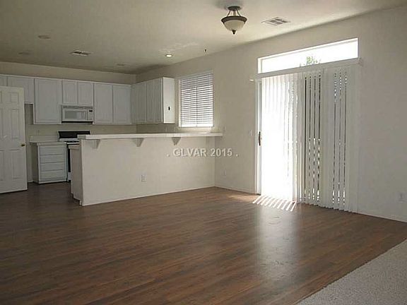 4th image of 8113 Jasmine Hollow Ct