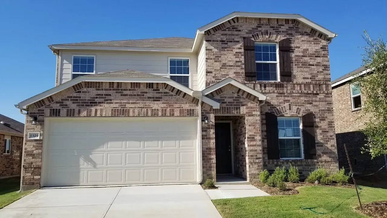 5 bed, 2118 sqft, $2,800 — Photo 1