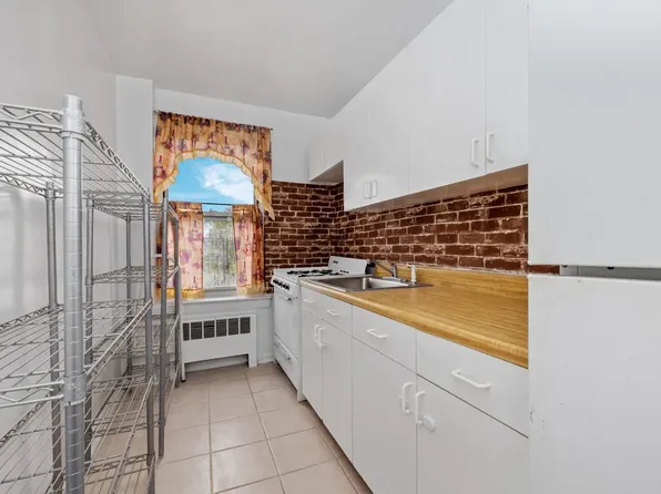 6805 138th St APT 3B, Queens, NY 11367