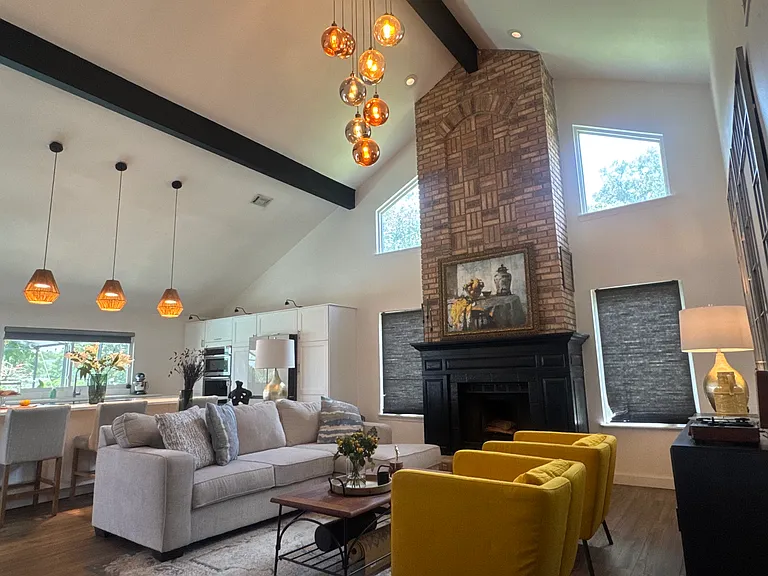 3100 Chatsworth Ln — Photo 3