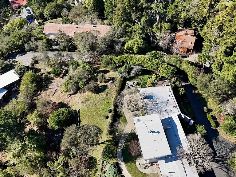 6100 Skyline Blvd — Photo 29