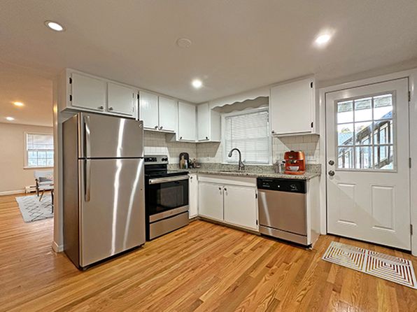 40 Stone St APT 1