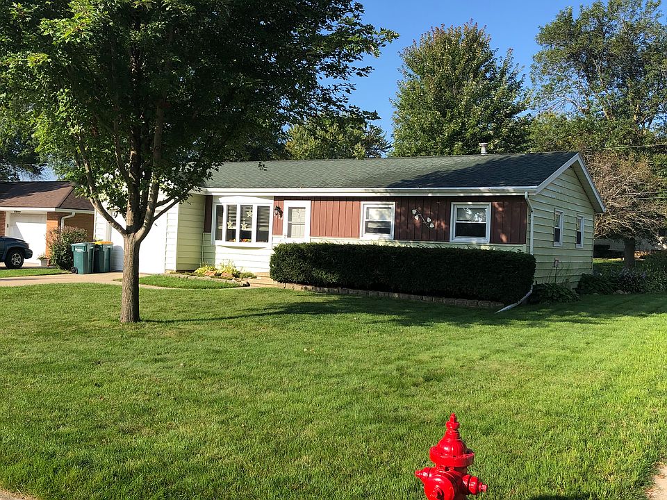 1st image of 1126 Circle Dr E