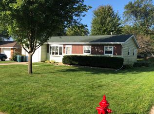 1126 Circle Dr E, Beaver Dam, WI 53916