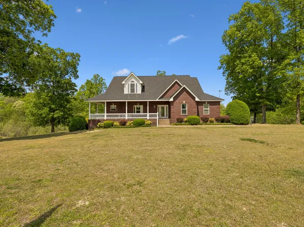 1709 Holland Rd, Lafayette, TN 37083