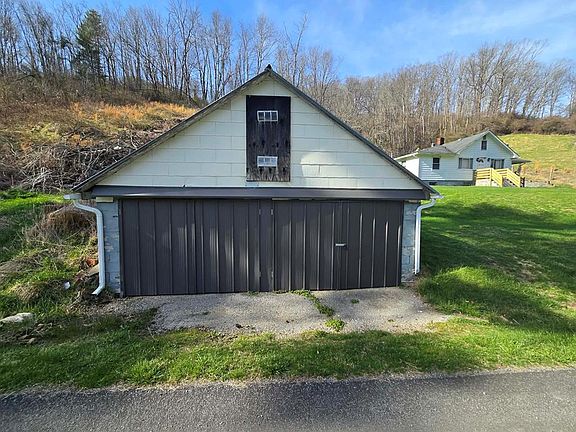 5th image of 1533 Mundytown Rd