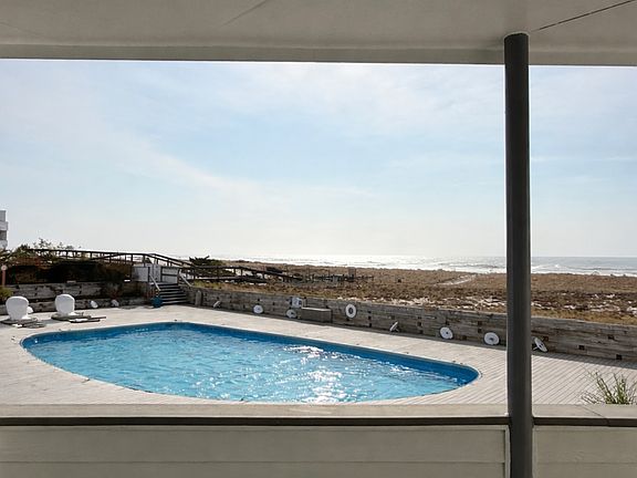 2nd image of 261 Dune Rd #112