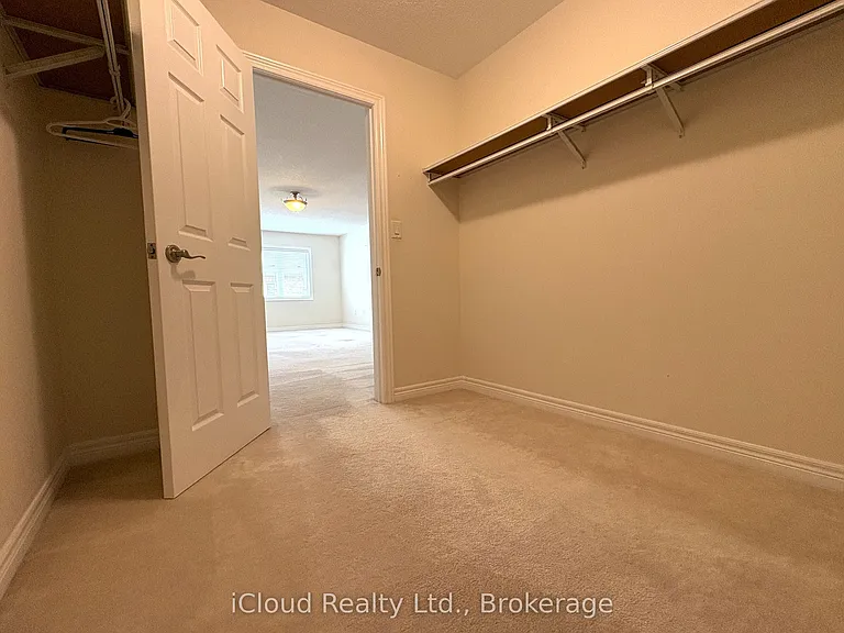 2466 Village Cmn — Photo 36
