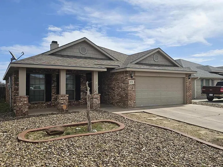 8732 Rainbow Dr — Photo 1