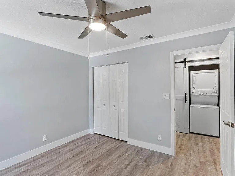 3139 Millwood Ter #2240 — Photo 14