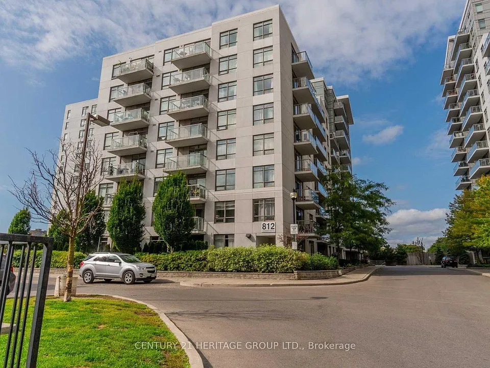 621 Lansdowne Ave #812
