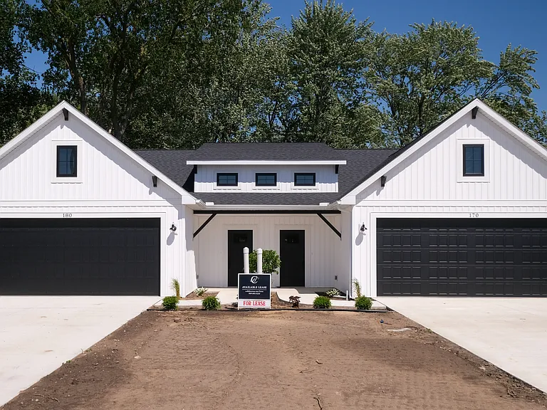 715 Braun St — Photo 3