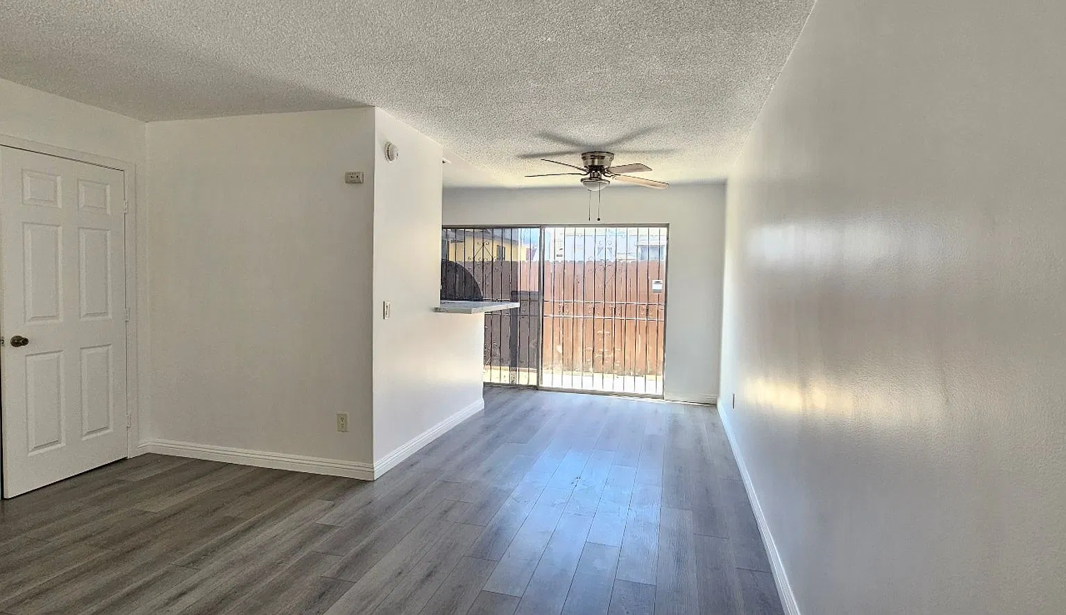 Rent 2bed 1bath $2500,Separate yard and waterbill paid by landlord — Photo 4