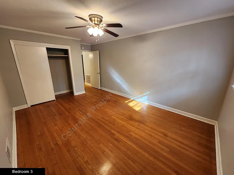 319 Kilbourne Rd — Photo 11