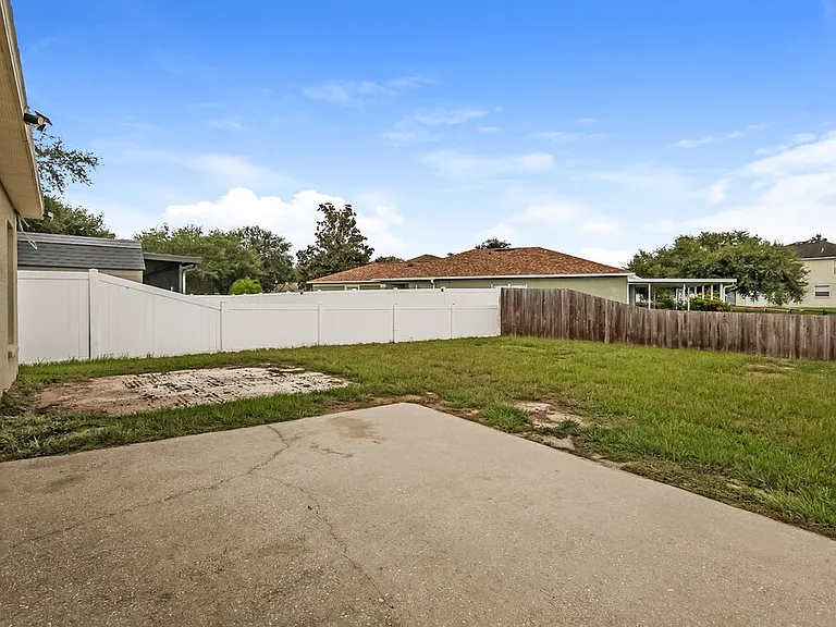 10623 Navigation Dr — Photo 16