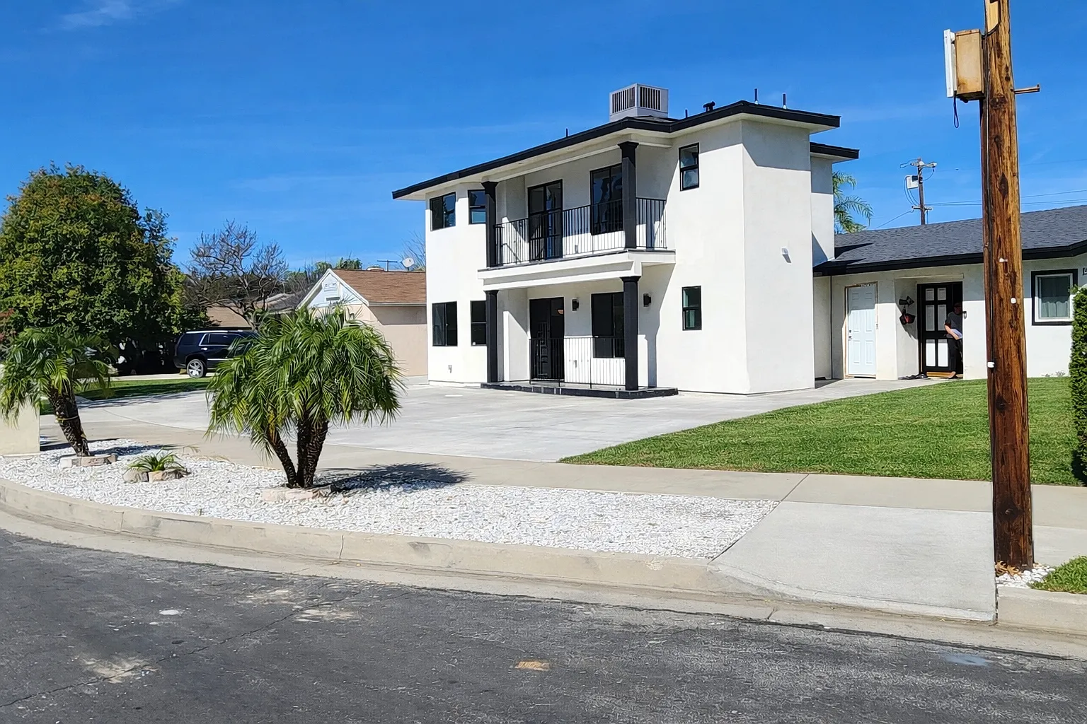 3 bed, 1385 sqft, $4,500 — Photo 1