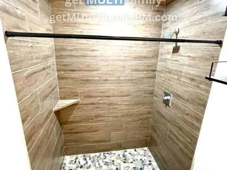 1402 E McKinley St #B — Photo 8