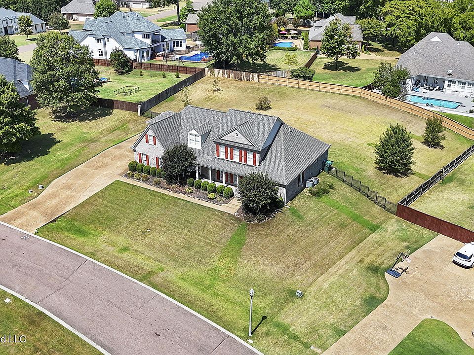 1st image of 2830 Manning Cir S