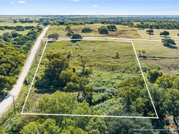 102 Guadalupe Dr, Oglesby, TX 76561